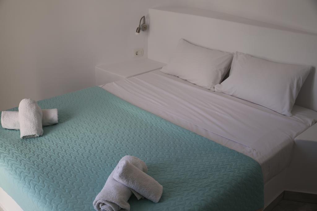 อลิเซีย วิลลา แอนด์ สวีท Hotel ฟิรา ภายนอก รูปภาพ